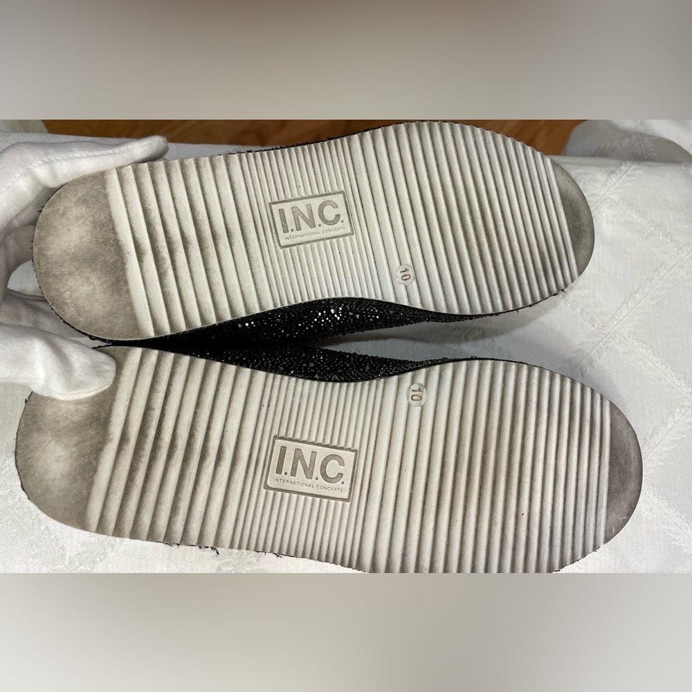 INC “Lolaf Pewter Bling” Size 10 Tennis Shoes - Picture 7 of 8